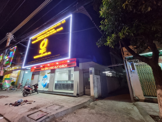 TIỆM VÀNG